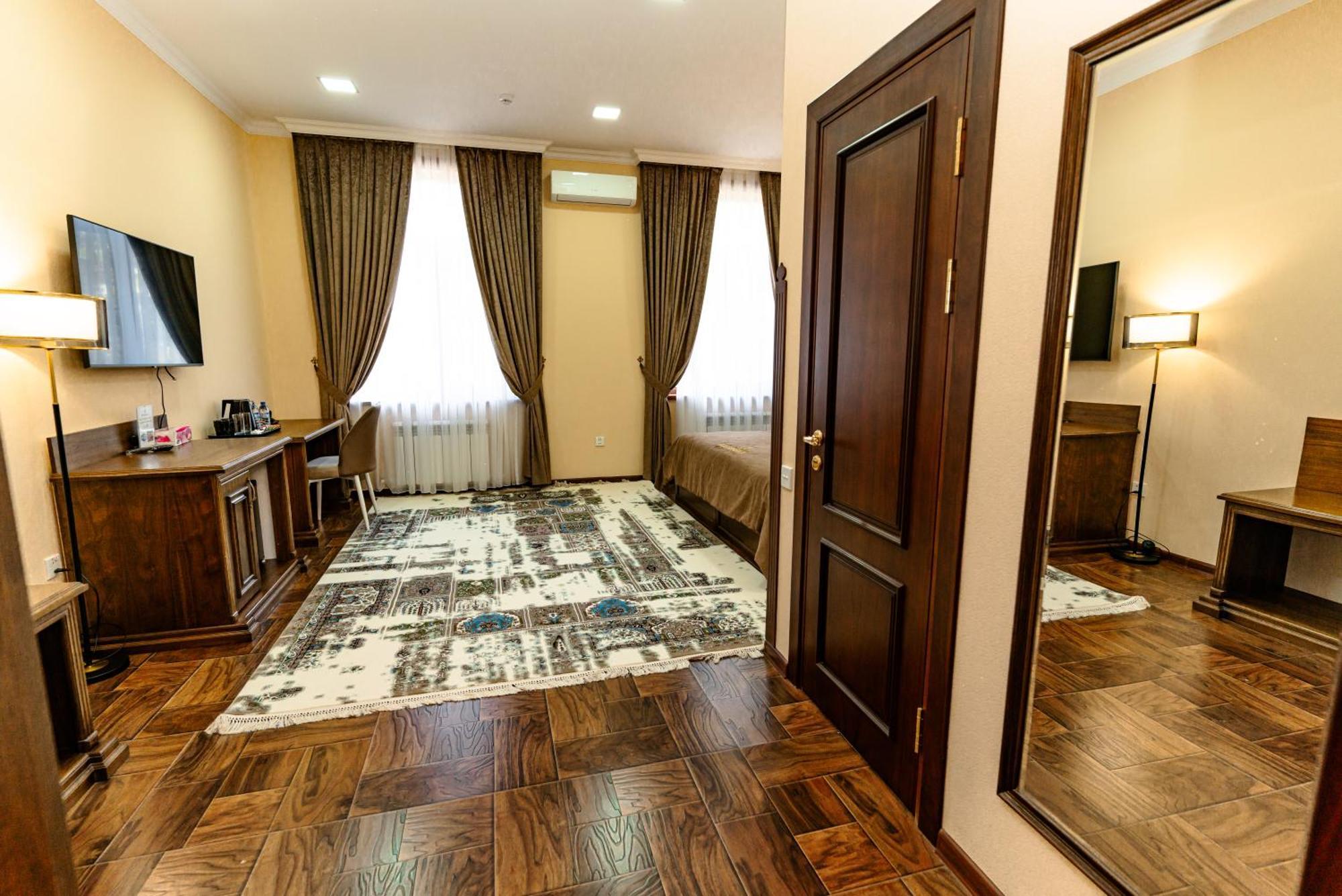 Bagizagan Hotel Самарканд Екстериор снимка